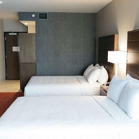 Revel Hotel, Tapestry Collection By Hilton Urbandale Екстериор снимка
