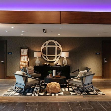 Revel Hotel, Tapestry Collection By Hilton Urbandale Екстериор снимка